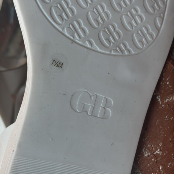 Gianni Bini GB Day Light Leather Ankle Strap Sandals in White Size 7.5 - Picture 7 of 8